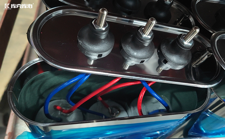 低壓電力電容器