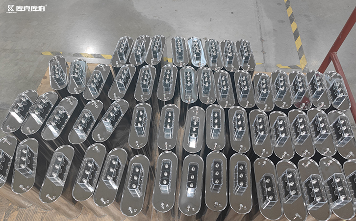 低壓電力電容器